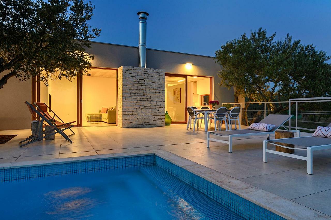 Casa Vari Vila